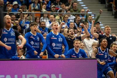 Derby Śląska dla MKS Dąbrowa Górnicza. Emocje w Arenie Gliwice i zwycięstwo 90:80
